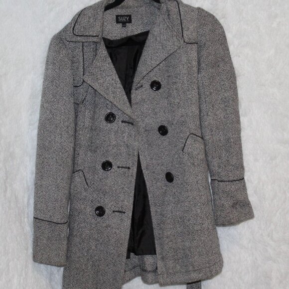 COAT - Picture 1 of 2